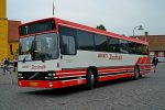 17.06.2016: Volvo B10M-60 bus fra Jan-Ole's Turisttrafik på Kirkepladsen i Allinge.