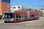 28.04.2017: New Flyer XT60 ledtrolleybus nr. 7246 på endestationen på hjørnet af La Playa Street og Cabrillo Street.