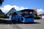 17.06.2017: Volvo B12M/Vest Contrast bussen “Jette” fra Svaneke-Nexø Bustrafik på hjørnet af Vestergade og Storegade i Allinge.