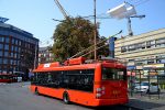 22.08.2017: Škoda 30TrDG SOR duobus nr. 6113 med halvt løftede stænger på Autobusová stanica (busstationen) efter at være kommet fra Nové SND.