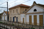 19.09.2018: Den restaurerede stationsbygning fra 1875 bruges ikke længere til jernbanemæssige formål.