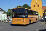 14.06.2019: BAT Scania/Vest Contrast bus nr. 739 på Kirkepladsen i Allinge.