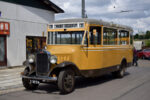 REO bussen fra 1934 på Neergaards Plads. Bussen blev ovetaget af Sporvejshistorisk Selskab fra HT Museet i 2003.