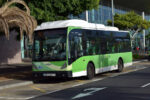 13.01.2020: Van Hool New A308 lavgulvsbus nr. 5284 på endestationen Intercambiador i Santa Cruz.