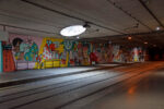 09.05.2022: Væggene på tunnelstationen Besòs har en farverig udsmykning.
