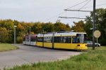 19.10.2021: Vogntog med AEG GT6N-U enretningsvogn nr. 1605 (ex GT6-94 1105) bagest ankommer til endestationen i Falkenberg.