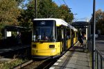 21.10.2021: Adtranz enretningsvogn nr. 1601 (ex GT6-97 nr. 1101) ved stoppestedet Mahlsdorf Rahnsdorfer Straße.