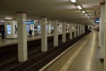 21.10.2021: Potsdamer Platz er en firesporet station med to midterperroner.
