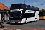 13.06.2023: SETRA S431DT/Kässbohrer Kombardo Expres bus fra Alba Turist i København ved trafikterminalen på Rønne Havn.
