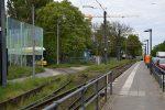 11.05.2023: Endestationen i Heinersdorf med ankomstperronen til højre og afgangsperronen skjult bag hegnet til venstre.