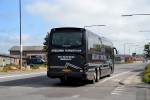11.06.2015: Neoplan Tourmaster bus fra Skelund Turisttrafik på vej ud ad Nordre Kystvej i Rønne på sin første tur ved Folkemødet 2015.