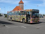 23.08.2010: BAT Volvo B10M bus nr. 726 (“Kattebussen”) på busterminalen på Rønne Havn.