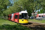 19.05.2013: Adtranz GT6-97 enretningsvogn nr. 1076 i Berliner Straße tæt ved U-Bahnhof Vinetastraße.