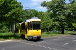 19.05.2013: Tatra KT4D vogntog med nr. 6052 på vej rundt i sløjfen ved endestationen ved Virchow-Klinikum.