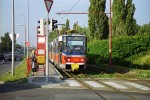 21.07.2003: Vogntog type T6A5 nr. 7946+7945 ved stoppestedet Hečkova. Begge vogne leveredes til DP i 1993.