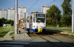 21.07.2003: T6A5 vogntog med nr. 7931 og 7932 ved stoppestedet Hybešova. Begge vogne kom i drift i maj 1992.