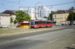 20.07.2003: Tatra K2S ledvogn nr. 7106 på Starohorská umiddelbart efter at være drejet af fra Floriánske námestie i retning mod Hlavná stanica og kort før stoppestedet Technická univerzita . Vognen leveredes til DP som K2 i 1977 med nr. 376, fik nyt nummer 7067 i 1983 og blev ombygget til K2S i 2000 med det nuværende nummer.