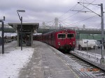 23.02.2004: Andengenerations S-tog bestående af 4 vogne på Flintholm Station.