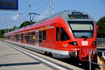 28.08.2013: DB FLIRT regionaltog i Binz. Toget kører i dette tilfælde kun den korte strækning til Lietzow, hvor der skal skiftes til tog fra Sassnitz for at komme videre.