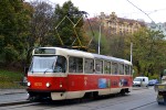 25.10.2013: Tatra T3R.P vogn nr. 8213 (ex T3 nr. 6581) i gaden Bělehradská ved stoppestedet Pod Karlovem.
