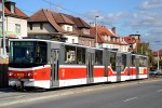 24.10.2013: Tatra KT8D5.RN2P lavgulvsledvogn nr. 9053 (ex KT8D5 nr. 9003) på midlertidig endestation ved stoppestedet Bořislavka.