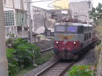 21.10.2005: Godstog anført el-lokomotiv nr. E655.285 på vej gennem Giardini-Naxos.