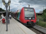 13.06.2008: Fjerdegenerations S-tog bestående af fire enheder på Bispebjerg Station på vej mod Hellerup. Bispebjerg Station, som ligger ved Tagensvej midt mellem Nørrebro Station og Ryparken Station, blev åbnet 28.09.1996.