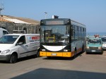 01.10.2011: Newcar Smile bus på linje 4 på Piazza Cristoforo Colombo.