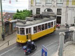 06.04.2009: Vogn nr. 578 ved stoppestedet Largo Belas Artes, som ligger for enden af Calçada Nova de São Francisco, der går kraftigt nedad til venstre i billedet, og som fortsætter mod højre i Rua Vitor Gordon.