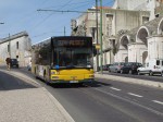 03.04.2009: Standardbus nr. 2445 af typen MAN 18.310 HOCL-NL med City Gold 2 KD karrosseri bygget af Caetano Bus på vej ned ad Calçada da Ajuda.