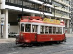 11.05.2012: Turistsporvogn nr. 6 på vej fra Largo do Corpo Santo og ind i Rua de São Paolo.