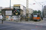 28.06.1988: 8-akslet ledvogn af serie 4900 (Jumbotram) nr. 4964 i Corso Lodi, mens anlægget af metrolinje M3 endnu stod på og gav anledning til mange sporomlægninger for sporvejen på overfladen. Stedet er Piazzale Lodi.