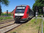 03.06.2010: Coradia Lint 41 togsæt nr. rt2139 og 2039 krydser Hovedgaden i Rødvig umiddelbart før Rødvig Station.