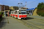 17.10.2000: Tatra KT8D5 ledvogn nr. 9020 på Vltavská. Vognen er siden blevet ombygget til KT8D5.RN2P ledvogn nr. 9070.