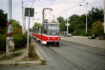 15.10.2003: Tatra KT8D5 ledvogn nr. 9038 ved Palmovka metrostation. Vognen er siden 2003 blevet ombygget til type KT8D5.RN2P med nr. 9088.