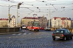 Oktober 2000: Tatra T6A5 vogntog med nr. 8723 på Palackého most lige før Palackého náměstí.