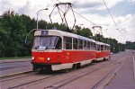 Juli 2002: Tatra T3SUCS vogntog med nr. 7290 i gaden Plzeňská ved stoppestedet Hotel Golf.