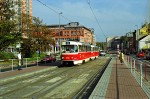 17.10.2000: Tatra T3 vogntog med nr. 6680 ved stoppestedet Krematorium Strašnice. Vognen er siden ombygget til T3R.P nr. 8401.