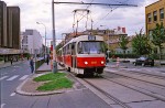 Juli 2002: Tatra T3SU vogntog med nr. 7017 ved stoppestedet Koh-i-noor.