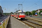 Juli 2001: Tatra T3M vogntog med nr. 8098 (ex T3 nr. 6872) ved stoppestedet Hradčanská.