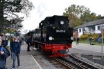 25.10.2014: Lokomotiv nr. 99 4011-5 kobles af togstammen efter ankomst til Göhren.