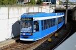 02.09.2014: DWA/DUEWAG 6N1 ledvogn nr. 655 på vej op af tunnelen fra Hauptbahnhof mod stoppestedet Stadthalle.