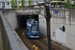 31.08.2015: DWA/DUEWAG 6N1 ledvogn nr. 653 forsvinder ind i tunnelen mod Hauptbahnhof.