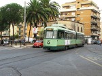 16.10.2008: TAS ledvogn nr. 7069 påbegynder sløjfekørselen på Piazza dei Gerani ad Via del Castani, Via dei Faggi, Via del Frassini og Via delle Gardenie, før den kommer tilbage til endestationen på Piazza dei Gerani.
