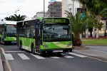 14.01.2013: Van Hool New A308 lavgulvsbus nr.5274 på Avenida Tres de Mayo.