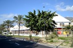 25.01.2014: Busstationen i Costa Adeje (Playa de las Americas) er helt indhegetnet, og der er kun adgang ind gennem hovedbygningen.